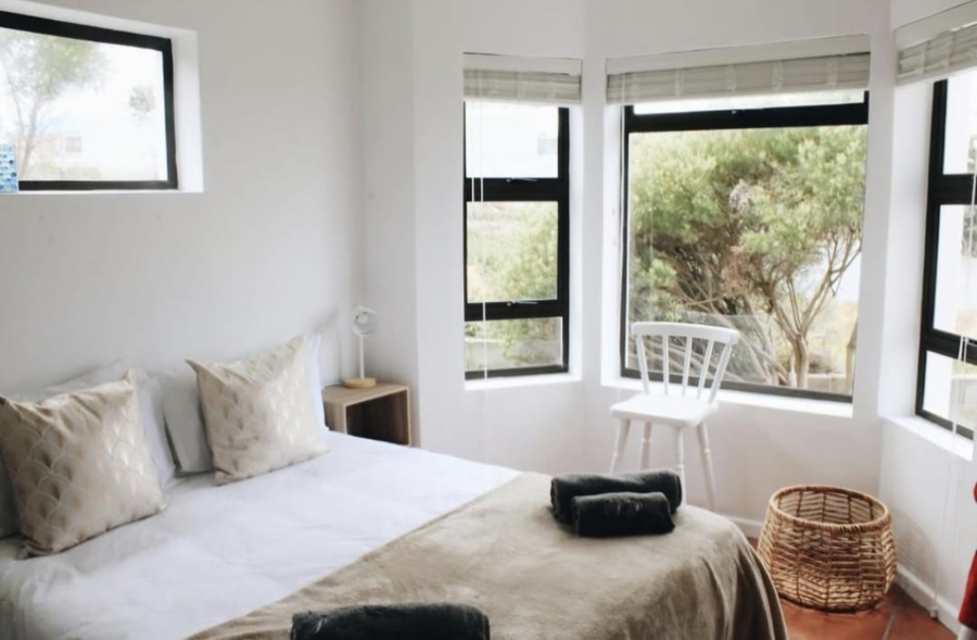 4 Bedroom Property for Sale in Oceanview Heights Western Cape